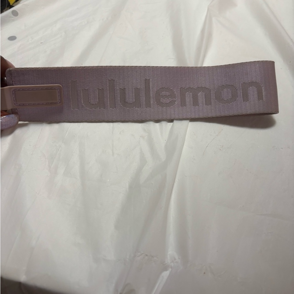 Lululemon  keychain